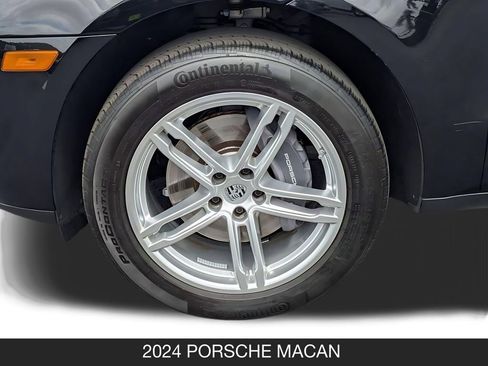 Used 2024 Porsche Macan AWD/4WD image 12