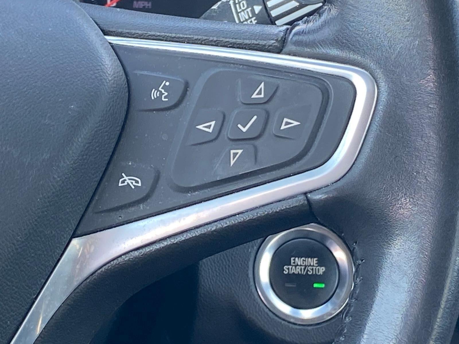 Used 2022 Chevrolet Equinox LT FWD image 9