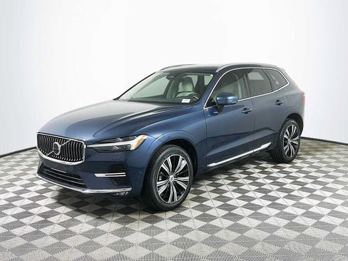 Used 2023 Volvo XC60 B5 Plus w/ Protection Package Premier FWD image 3