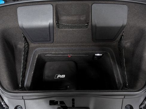 Used 2017 Audi R8 V10 plus w/ Full Leather Package image 61