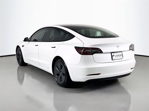 Used 2022 Tesla Model 3 image 8