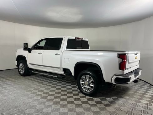 Used 2024 Chevrolet Silverado 2500 High Country w/ High Country Premium Package image 9