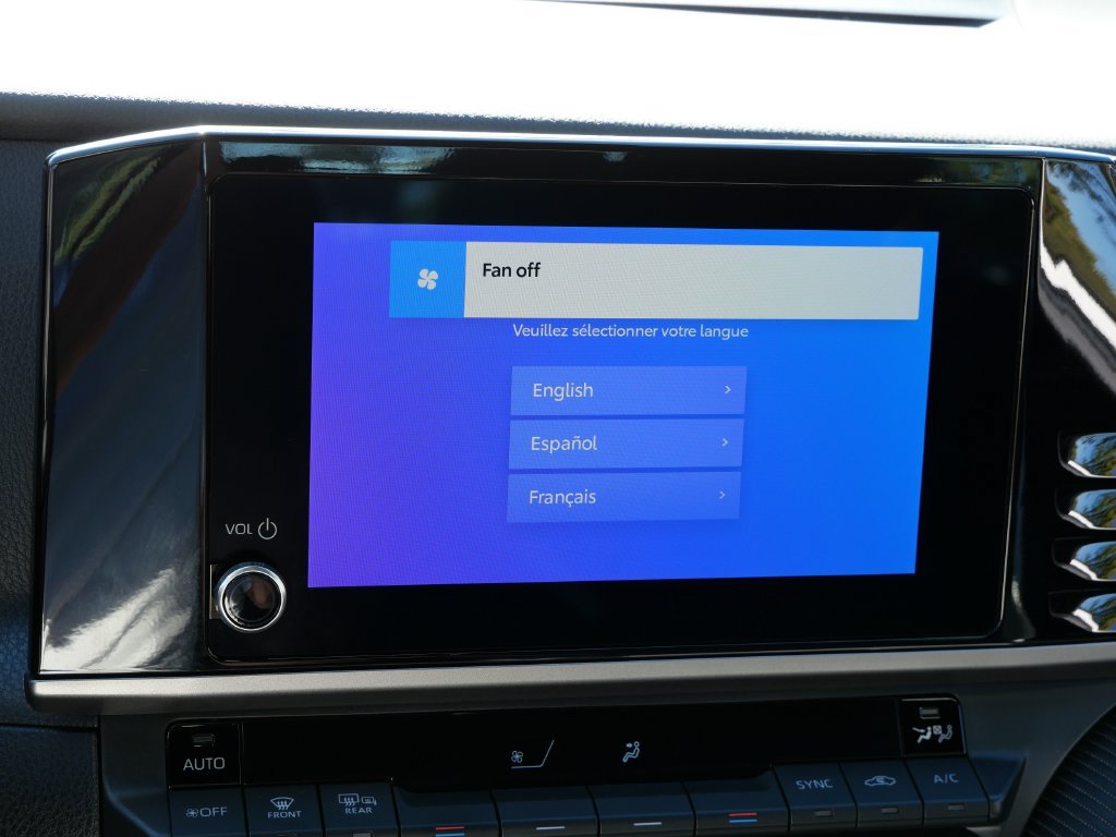 Certified 2025 Toyota Camry SE FWD image 17
