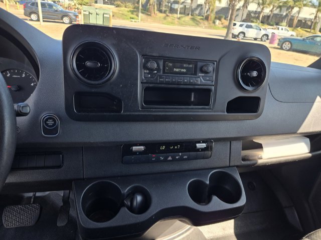Used 2021 Mercedes-Benz Sprinter 2500 image 10