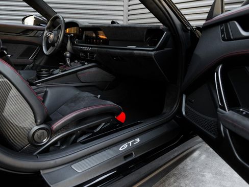 Certified 2026 Porsche 911 GT3 RWD image 41
