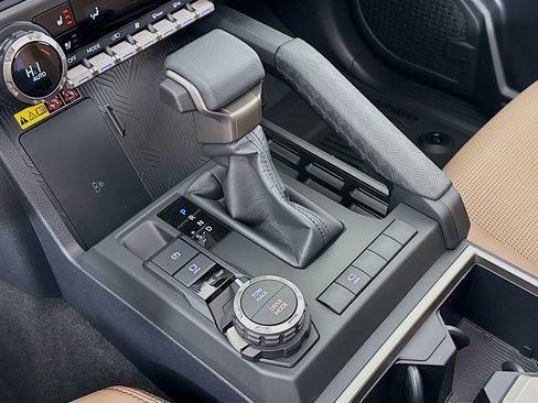 New 2026 Toyota 4Runner Limited AWD/4WD image 19