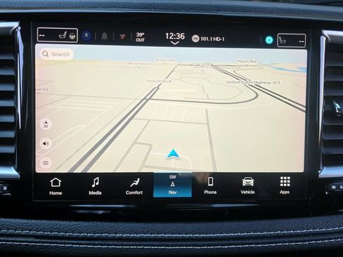 Certified 2024 Chrysler Pacifica Select image 11