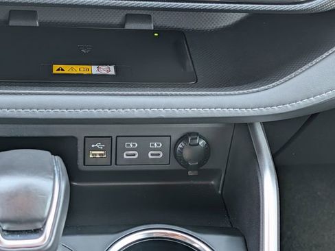 Used 2024 Toyota Highlander XSE image 18