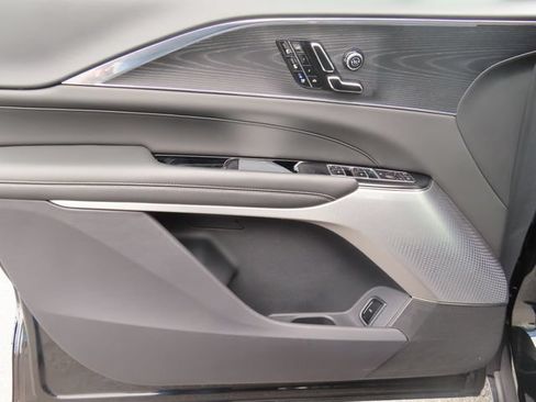 Used 2024 Cadillac Lyriq Sport RWD image 11