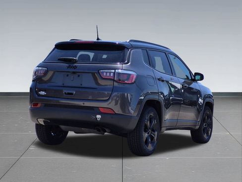 Used 2019 Jeep Compass Latitude AWD/4WD image 6