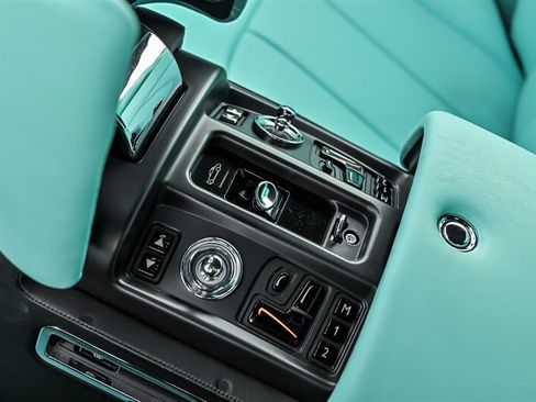Used 2013 Rolls-Royce Phantom Drophead Coupe RWD image 35