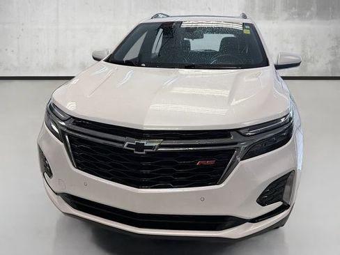 Used 2022 Chevrolet Equinox RS image 2