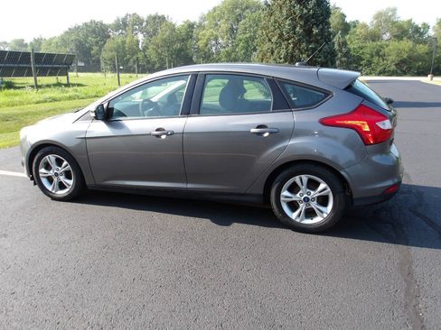 Used 2014 Ford Focus SE FWD image 11