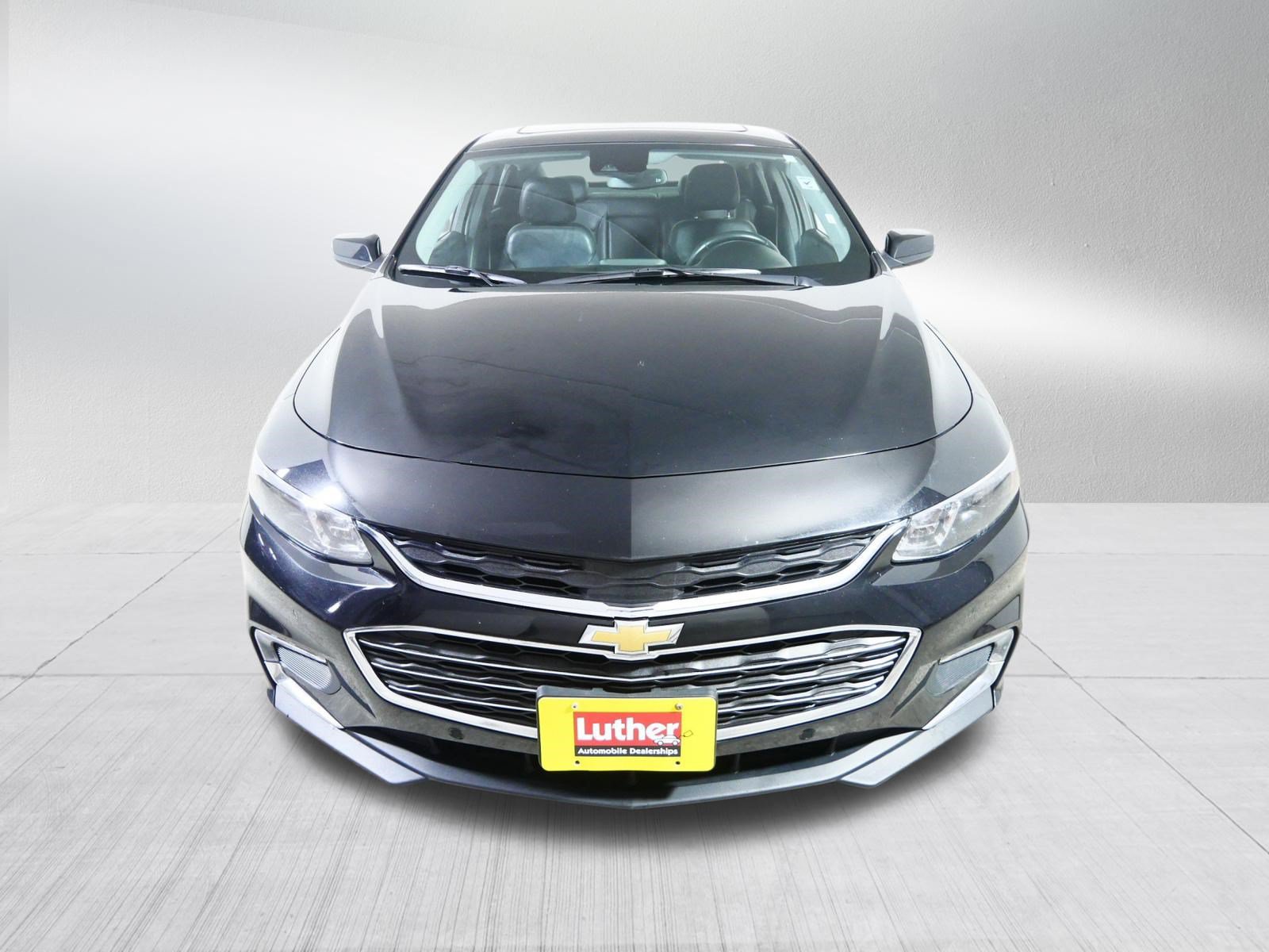Used 2017 Chevrolet Malibu Premier w/ Premier Sun and Wheel Package FWD image 2