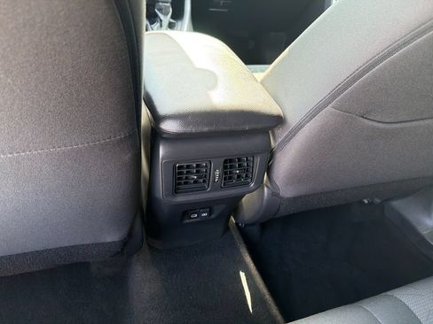Used 2024 Toyota RAV4 XLE FWD image 32