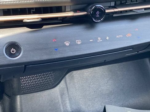 Used 2024 Nissan Ariya AWD image 22