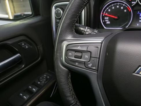 Used 2022 Chevrolet Silverado 1500 LT AWD/4WD image 26