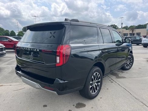 Used 2025 Ford Expedition Platinum AWD/4WD image 11