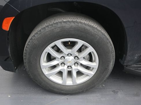 Used 2023 Chevrolet Tahoe LS RWD image 9