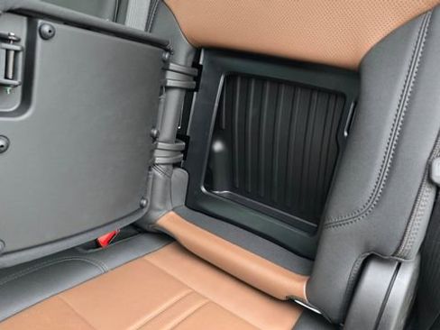 Used 2025 Chevrolet Silverado 2500 High Country w/ Technology Package image 19