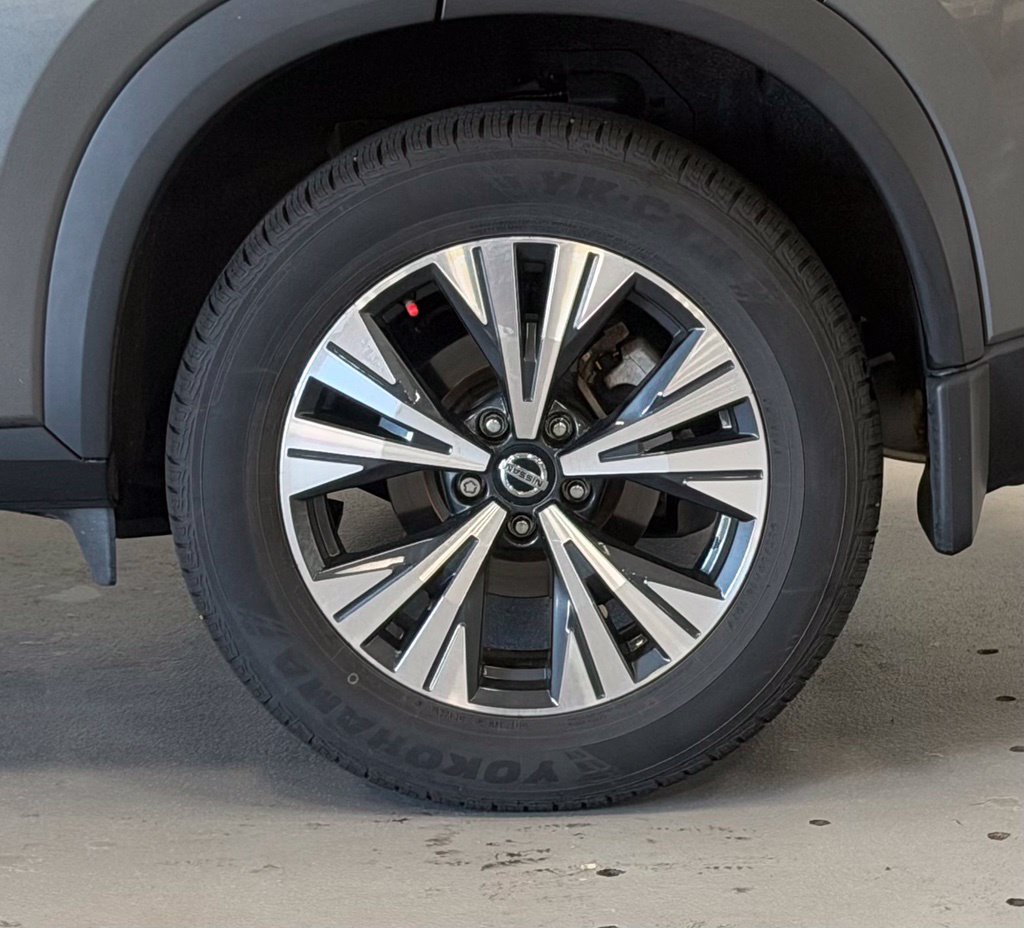 Used 2021 Nissan Rogue SV AWD/4WD image 8