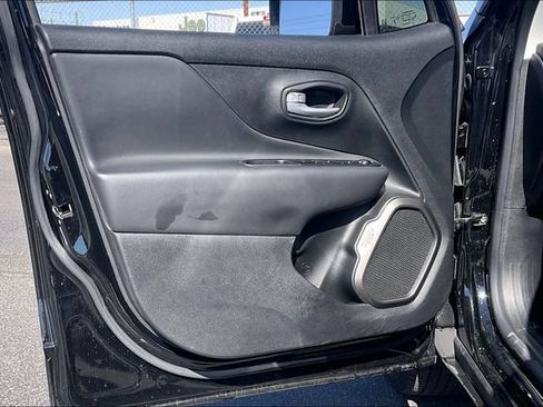 Used 2023 Jeep Renegade Limited AWD/4WD image 18