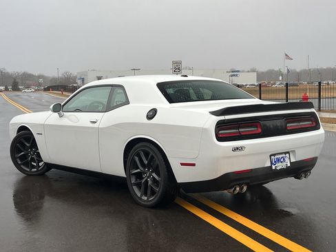Used 2022 Dodge Challenger R/T w/ Blacktop Package image 2
