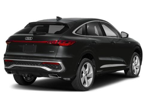 Used 2025 Audi Q5 Premium Plus w/ Premium Plus AWD/4WD image 2