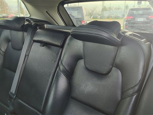Certified 2023 Volvo XC60 B5 Plus w/ Climate Package image 27