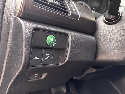 Used 2013 Honda Accord EX-L image 18