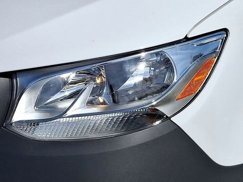 Used 2025 Mercedes-Benz Sprinter 2500 image 9