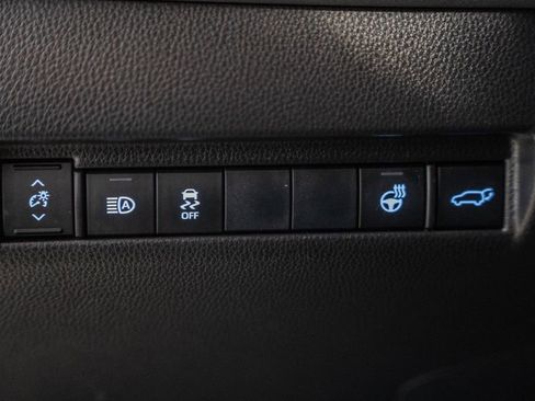 Used 2021 Toyota Venza XLE w/ Softex Package AWD/4WD image 44