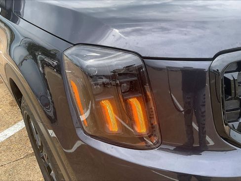 Certified 2025 Kia Telluride AWD image 29