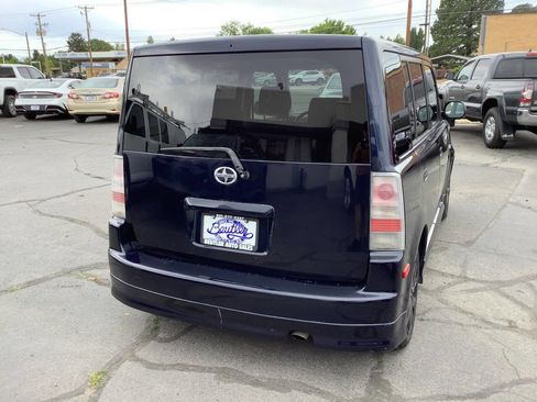 Used 2004 Scion xB FWD image 12