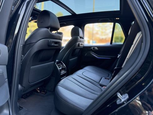 Used 2022 BMW X5 sDrive40i w/ Parking Assistance Package image 31