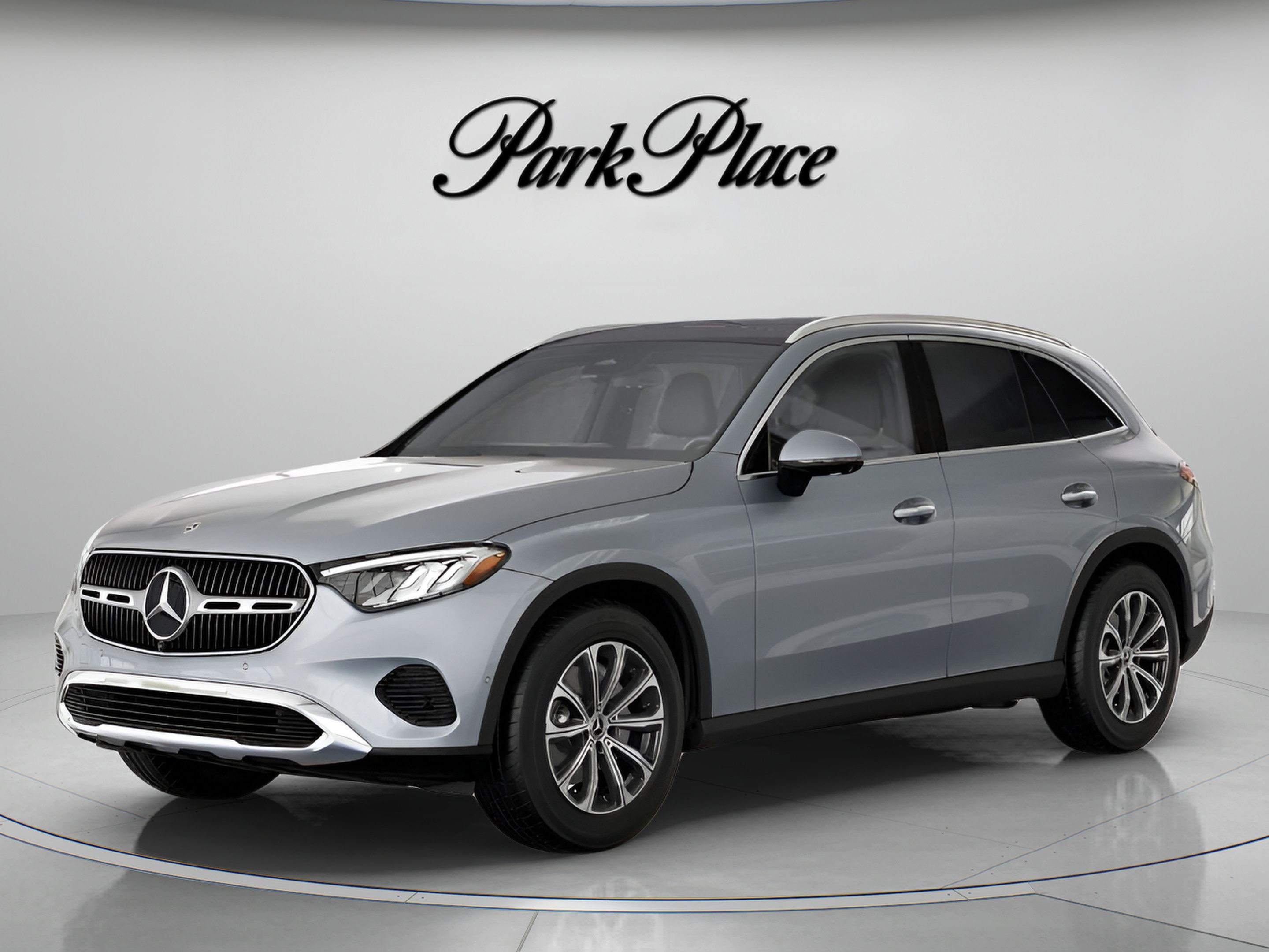 Used 2026 Mercedes-Benz GLC 300 4MATIC image 1