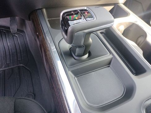 New 2026 GMC Sierra 1500 Elevation image 25