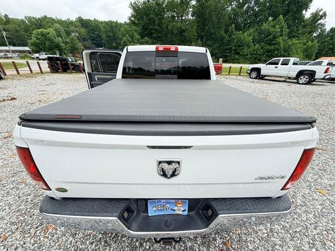 Used 2017 RAM 1500 Classic SLT AWD/4WD image 13