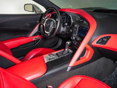 Used 2016 Chevrolet Corvette Z06 w/ 3LZ Preferred Equipment Group RWD image 18