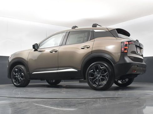 New 2026 Nissan Kicks SR w/ Illumination Package AWD/4WD image 40