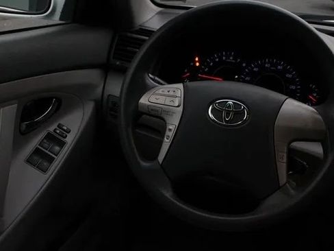 Used 2011 Toyota Camry LE w/ LE Extra-Value Pkg image 30