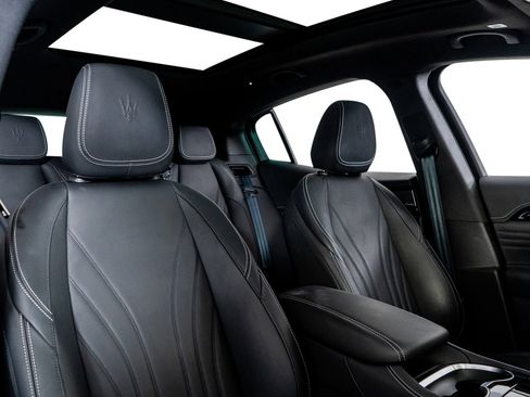 Used 2025 Maserati Grecale Modena image 34