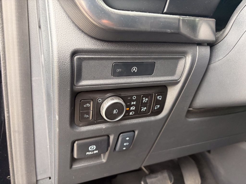 Used 2025 Ford F150 Raptor AWD/4WD image 11