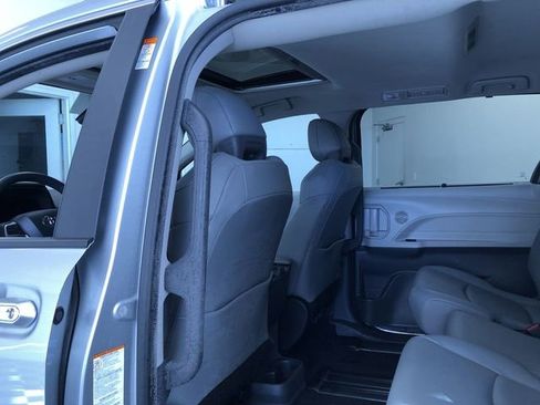 Certified 2024 Toyota Sienna XLE image 19