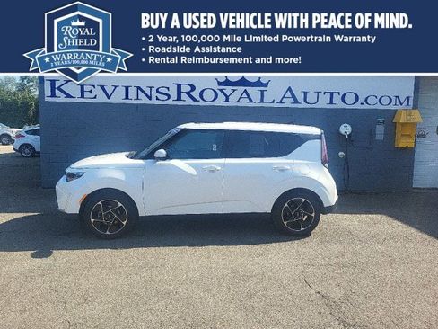 Used 2023 Kia Soul EX image 1