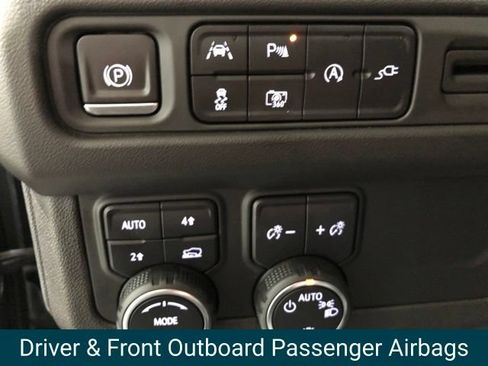 Certified 2022 Chevrolet Suburban RST w/ Sport Performance Package AWD/4WD image 17