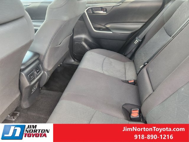 Used 2025 Toyota RAV4 XLE FWD image 29