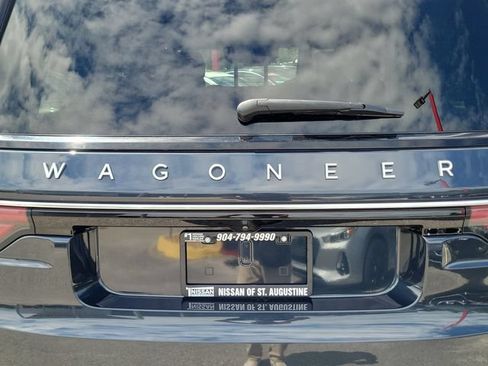 Used 2024 Jeep Wagoneer Series II AWD/4WD image 8