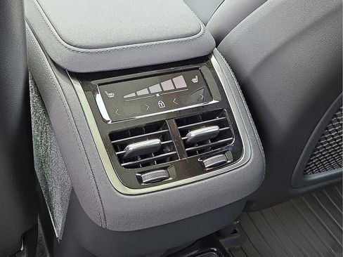 New 2026 Volvo XC90 B6 Plus image 16