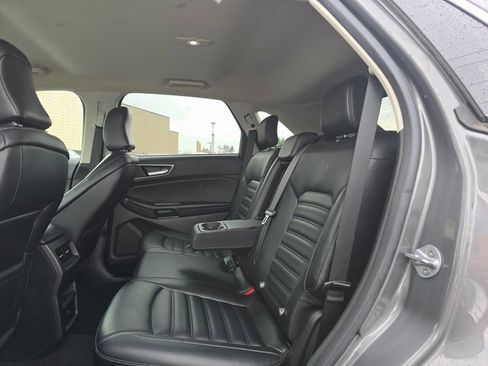 Used 2023 Ford Edge SEL image 13